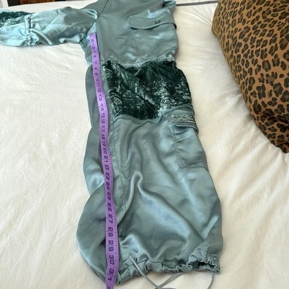 Anna Sui- NWT Teal Silk, Sequin and Velvet Cargo Pants - Picture 11 of 11